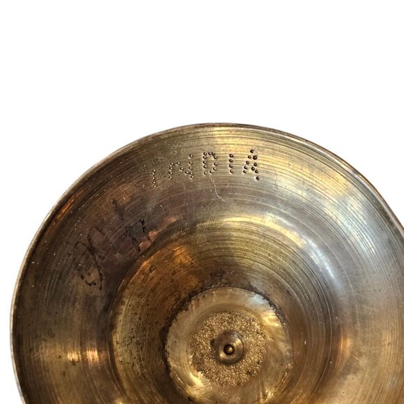 Vintage Brass Bud Vase Etched‎ Flowers India 8 Inches Patina Gold Metal Decor - Picture 9 of 10